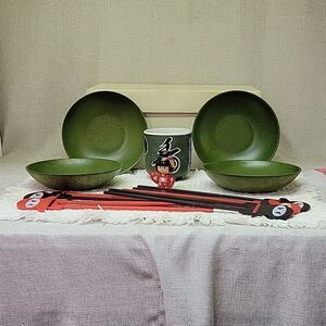 Japanese teacup, 4 wooden bowls, 6 kids sushi helpers, mat